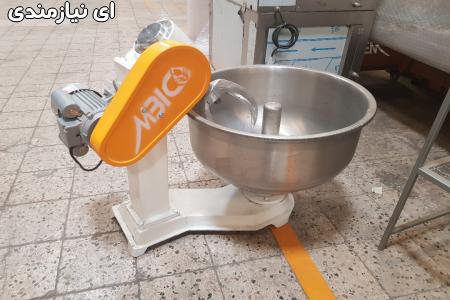 ساخت انواع فر های دوار ثابت و مابقی تجهیزات نانوایی و قنادی و فست فودی