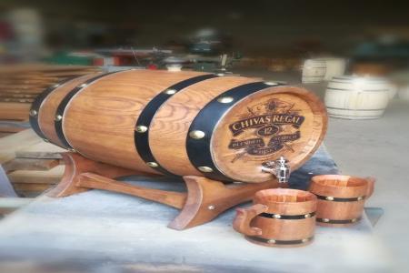 بشکه چوبی مخزن دار و بدون مخزن مناسب سرو نوشیدنی از چوب بلوط سفید