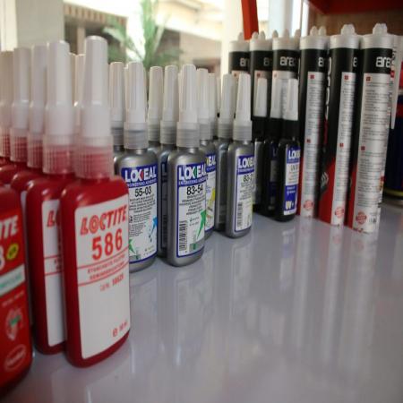 چسب های صنعتی ، تخصصی لاکتایت loctite و لاکسیل loxeal