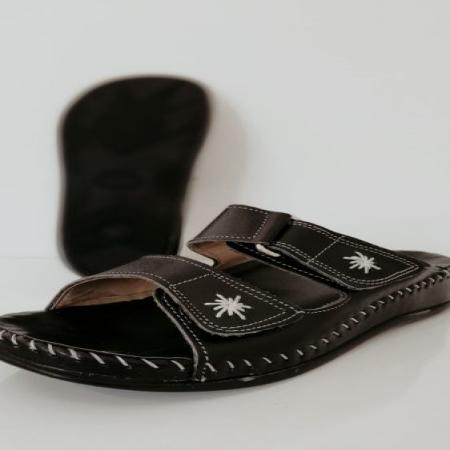 مرکز ارتوپدی فنی دادمهر،ساخت و طراحی انواع کفی وکفش های ارتوپدی و دیابتی،ساخت و ارائه انواع کمربند های طبی ، ز