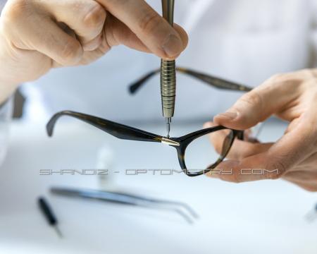 تعیین نمره چشم سعادت آباد