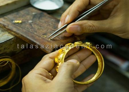 طراحی جواهر با نرم افزار شرق تهران