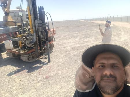 پایه کوبی نیروگاه برق خورشیدی و انجام آزمایش پول آوت نیروگاه خورشیدی