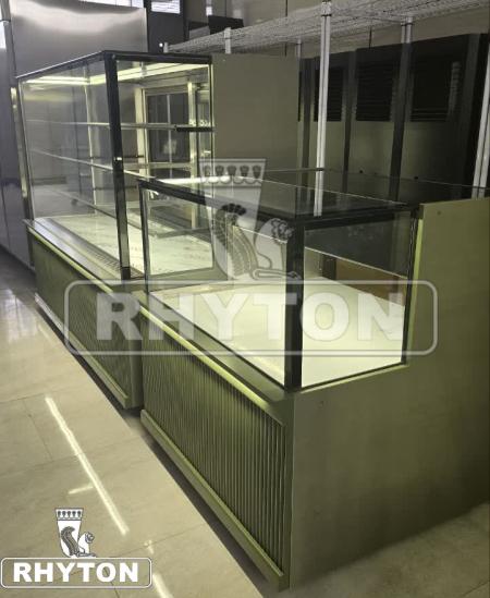 یخچال وویترین قنادی(ریتون شاپ)جایی که شیرینی ها.خودشون انتخاب روفریادمی زنن،ساده،شیک