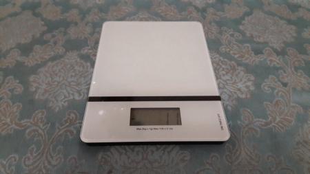 ترازوی دیجیتال آلمانی آشپزخانه و خانگی(ورزشی)