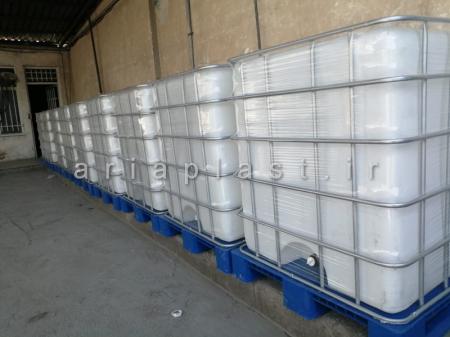 مخزن آی بی سی IBC با پالت پلاستیکی
