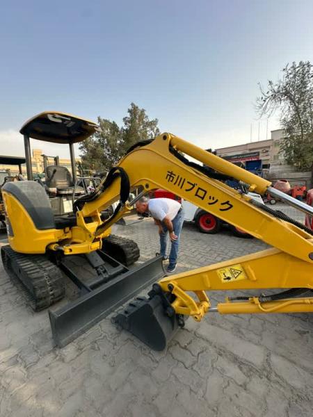 مینی بیل کوماتسو Pc27mr مدل 2012 موتور 3 سیلندر