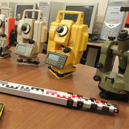 اجاره دوربین نقشه برداری جی پی اس و لوازم جانبی