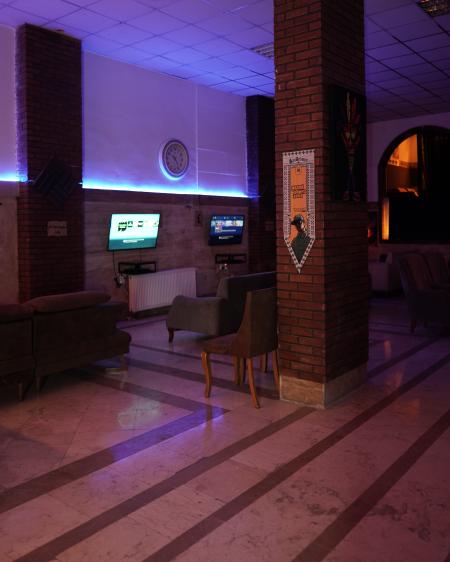 گیم سنتر جی پلات | گیم نت + خدمات تخصصی PS4 و PS5 (پاکدشت)