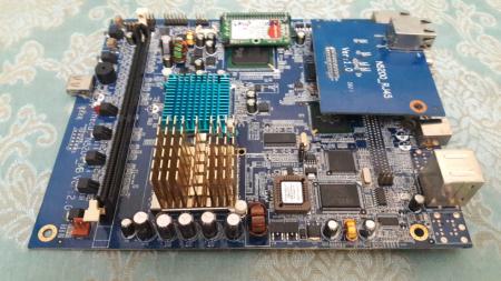 سرور ذخیره سازی 5 ترابایتی و مدیریت فایل Thecus N5200